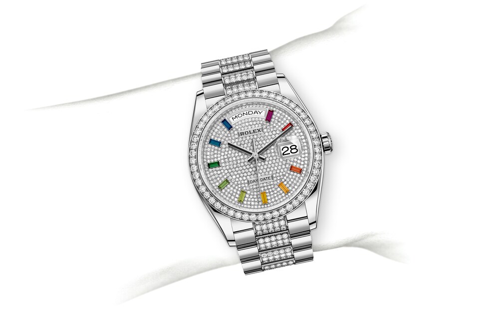 m128349rbr-0012_modelpage_on_wrist_landscape.jpg