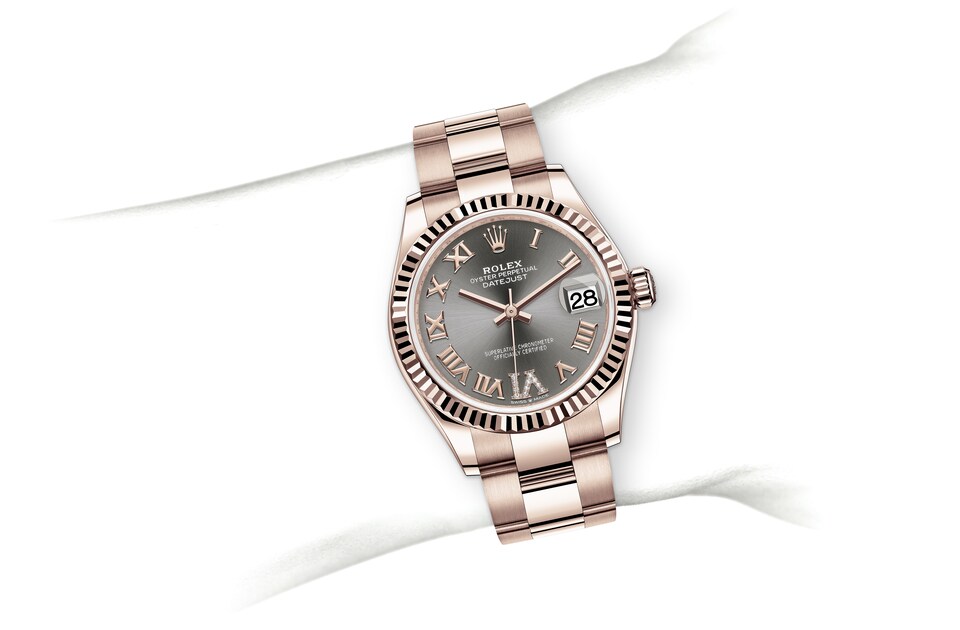 m278275-0032_modelpage_on_wrist_landscape.jpg