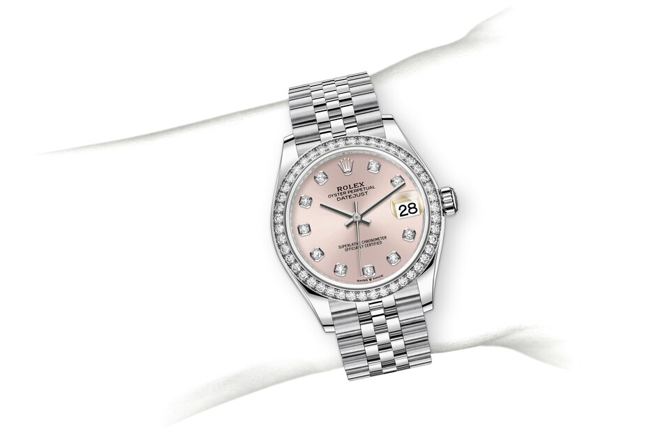 m278384rbr-0036_modelpage_on_wrist_landscape.jpg