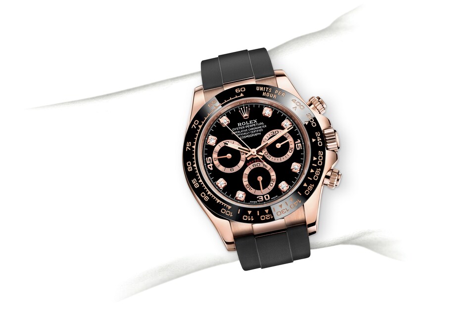 m116515ln-0057_modelpage_on_wrist_landscape.jpg
