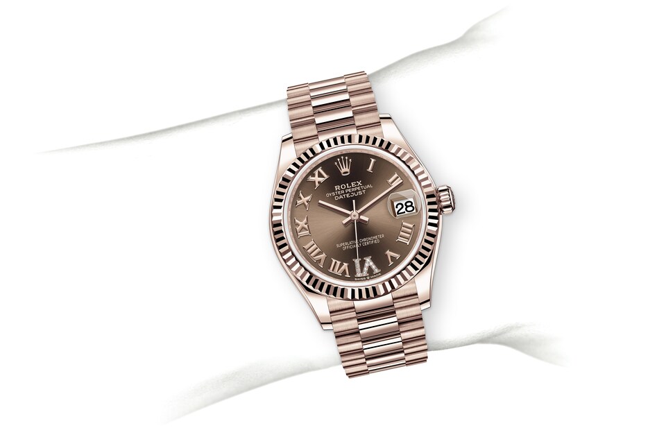 m278275-0025_modelpage_on_wrist_landscape.jpg