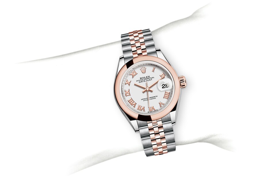 m279161-0021_modelpage_on_wrist_landscape.jpg
