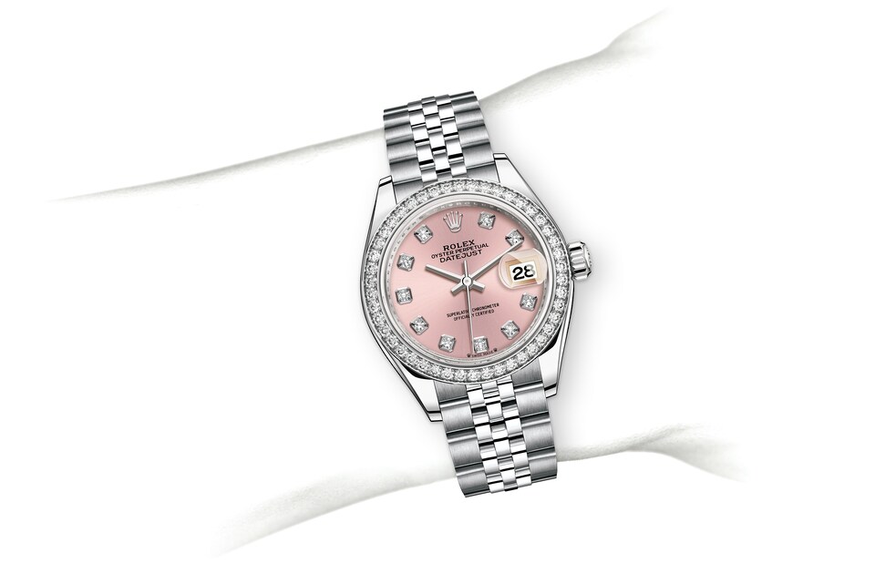 m279384rbr-0003_modelpage_on_wrist_landscape.jpg