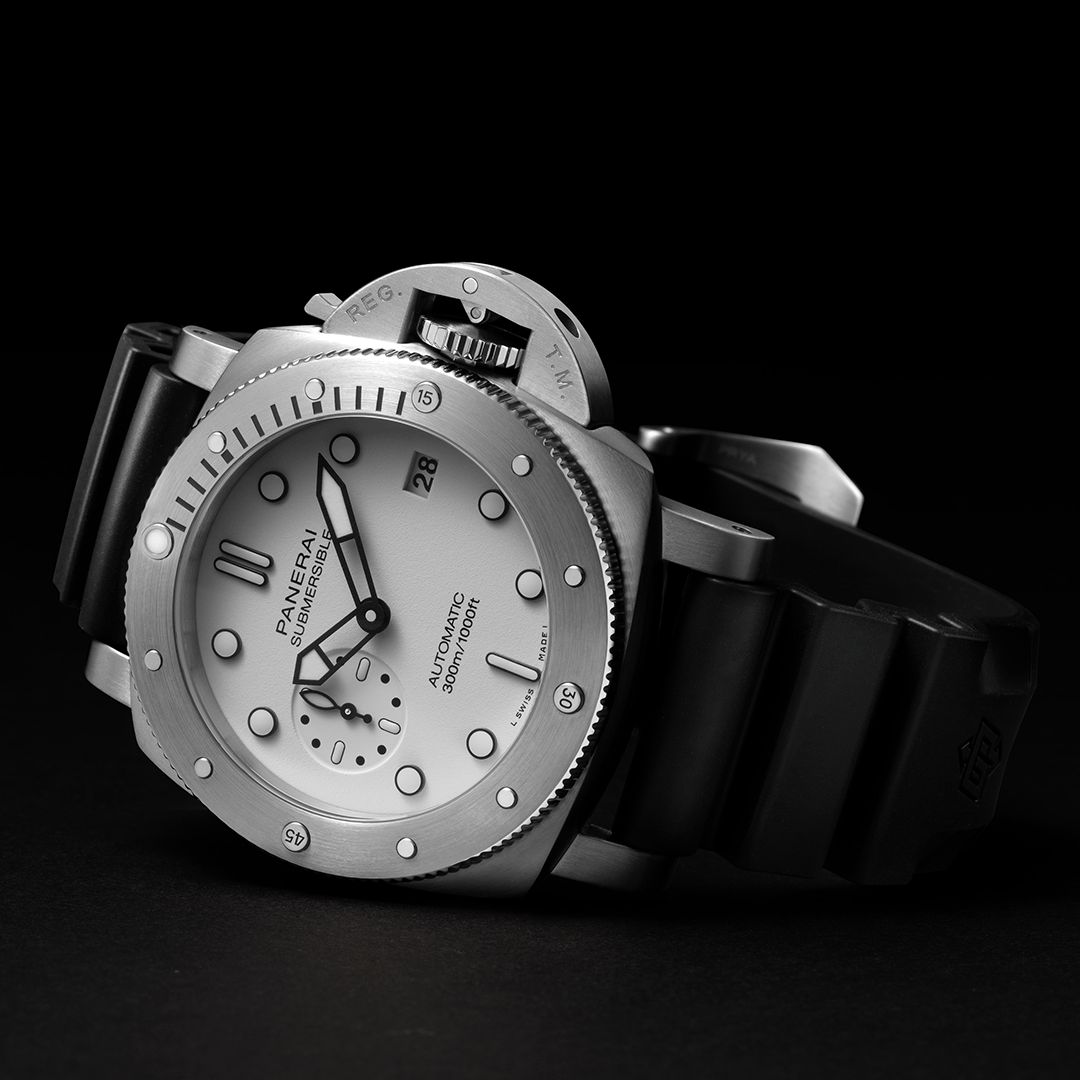 Panerai Submersible Bianco PAM02223